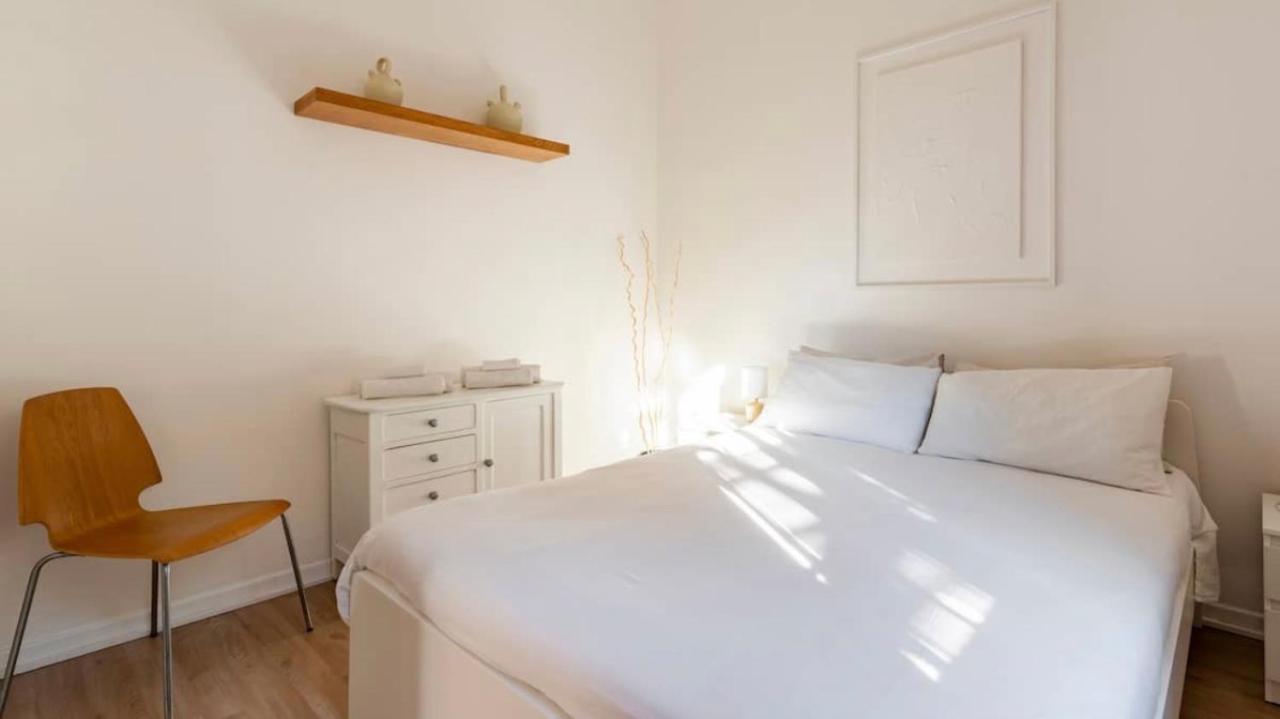 Вилла Independent House With Private Patio In Рим Экстерьер фото